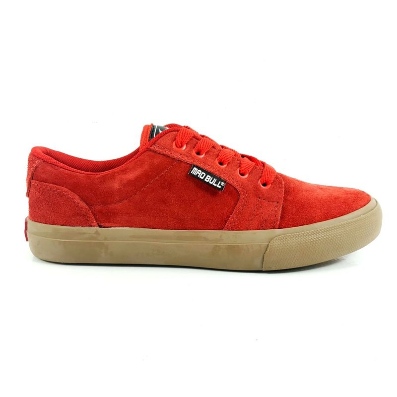 tenis de skatista vermelho